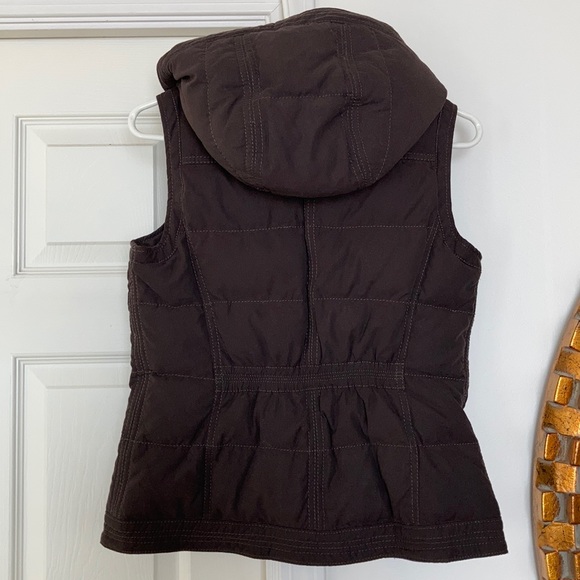 A&F Vest - Picture 2 of 5